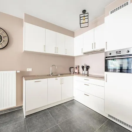 Cosy In With Private Terrace Apartment Ostende
